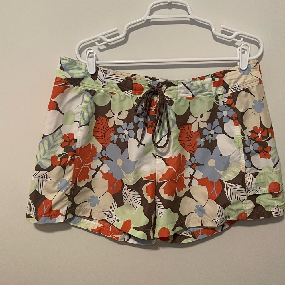 Against the Elements Sz 16 Floral Board Shorts